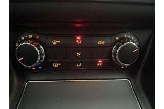 Mercedes-Benz CLA-Klasse 180 AMG Camera LED Navi Airco Cruise PDC 18"LMV Stoelverw.