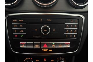 Mercedes-Benz CLA-Klasse 180 AMG Camera LED Navi Airco Cruise PDC 18"LMV Stoelverw.