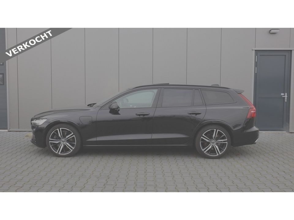 Volvo V60 2.0 T8 TE AWD R-Design | Panoramadak | 304pk | Trekhaak VERKOCHT