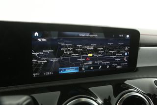 Mercedes-Benz CLA-Klasse 180 AMG Camera LED Virtual Trekhaak Clima Cruise Navi PDC 18"LMV